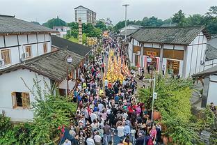 美记：虽然湖人依旧是拉文下家的热门 但这笔交易不太可能发生